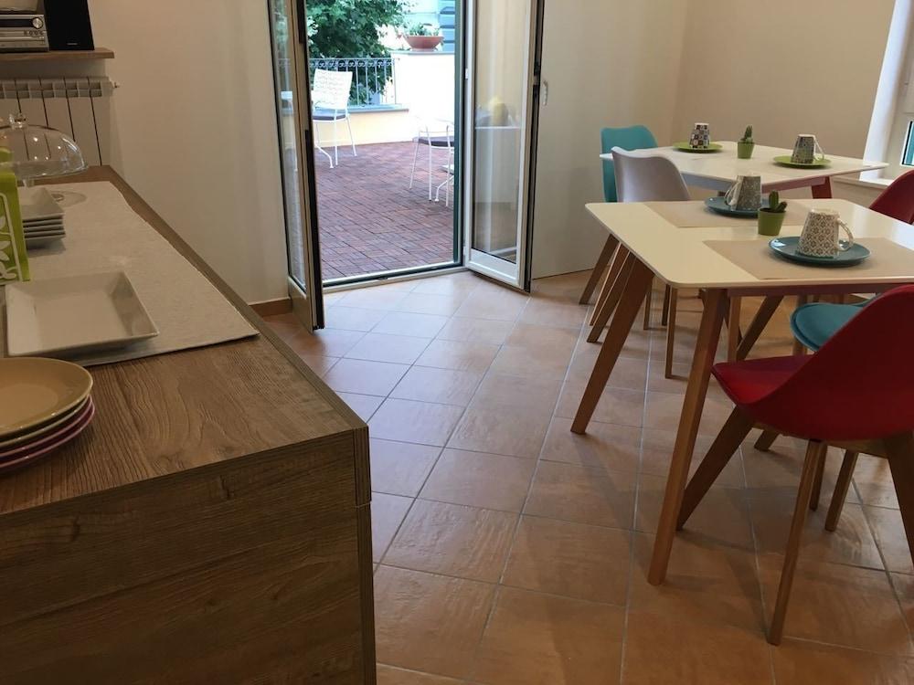 Hotiday Room Collection - Napoli Residenza Scarlatti מראה חיצוני תמונה