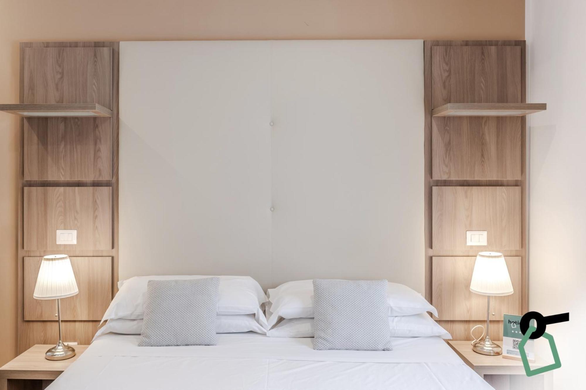 Hotiday Room Collection - Napoli Residenza Scarlatti מראה חיצוני תמונה