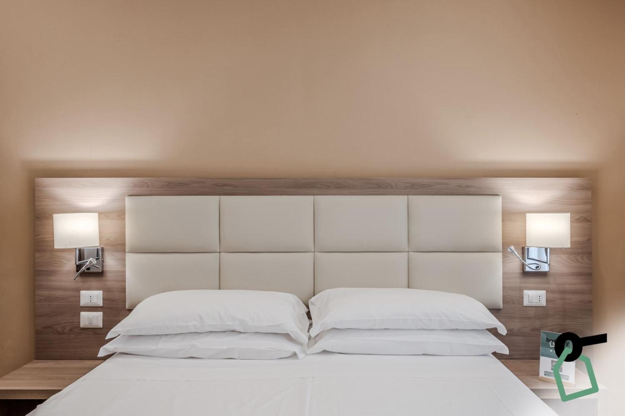 Hotiday Room Collection - Napoli Residenza Scarlatti מראה חיצוני תמונה