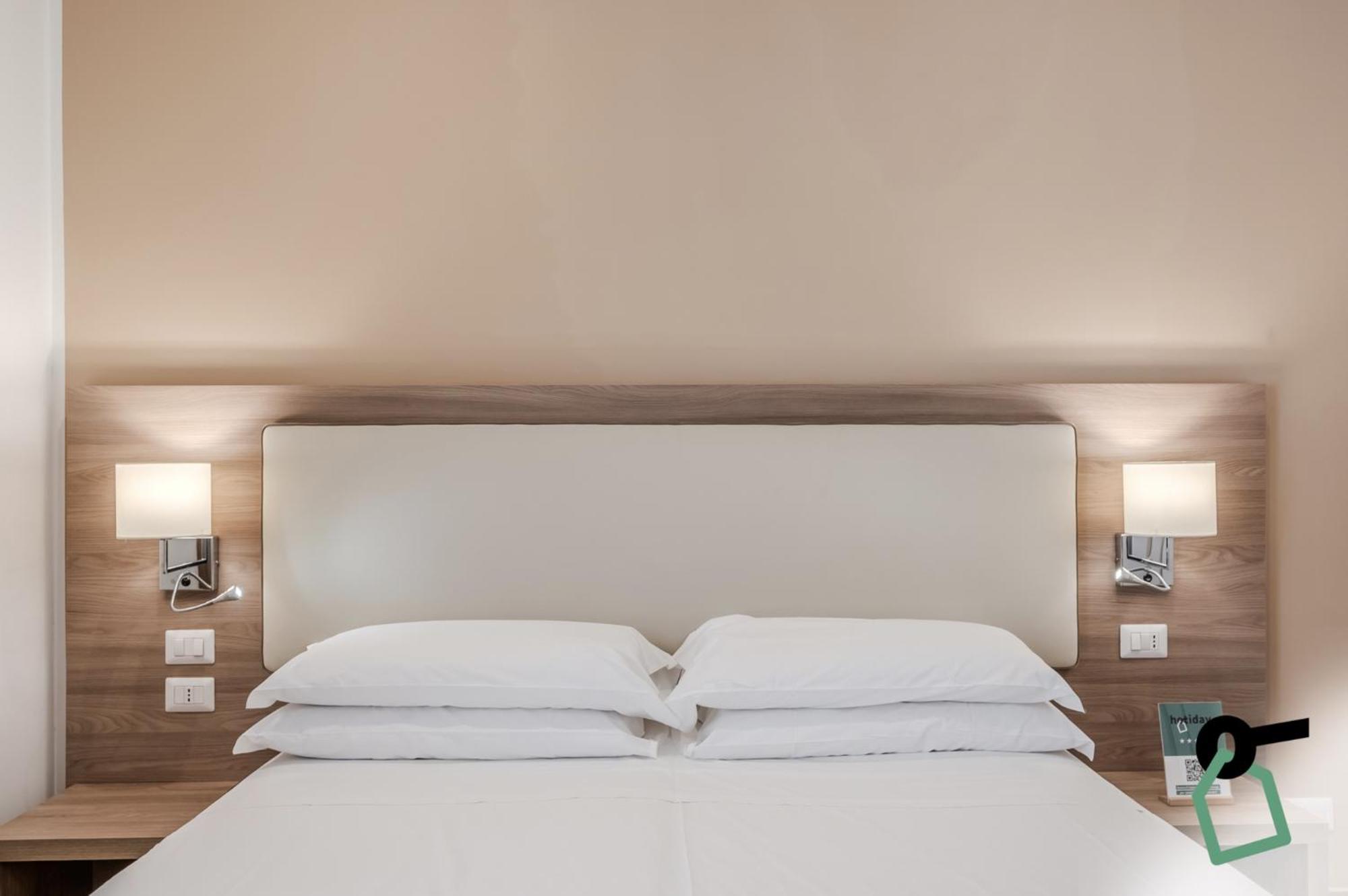 Hotiday Room Collection - Napoli Residenza Scarlatti מראה חיצוני תמונה